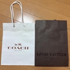COACH と LOUIS VUITTON ショップ袋のサムネイル
