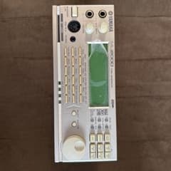 YAMAHA MU2000 TONE GENERATOR 本体のサムネイル