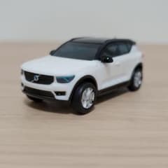 VOLVO　ボルボ　XC40　ミニカー　ノベルティ　中古　非売品のサムネイル