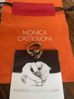 Monica Castiglioni モニカ・カスティリオーニ ハグリング - メルカリ