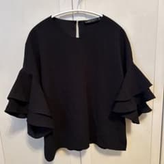 ZARA ブラック　フリル袖 トップス XSのサムネイル