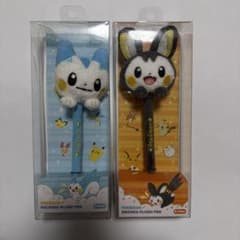 【韓国限定】ポケモン　30周年 ぬいぐるみボールペン パチリス　エモンガ m75985265011_1.jpg?1783269078