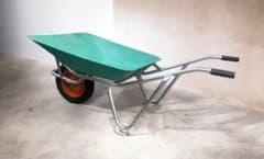運搬用手押し一輪車 ネコ車☆使用感ありますがまだまだ長くお使い 