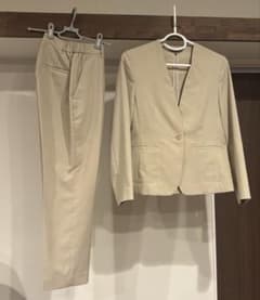 UNITED ARROWS ノーカラーパンツスーツ 36のサムネイル