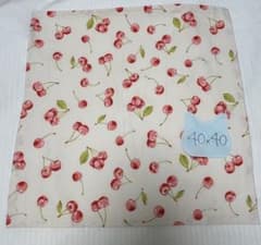ランチョンマット 40×40cm さくらんぼ - メルカリ