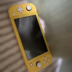 Nintendo Switch Lite イエロー 本体(ジャンク)のサムネイル