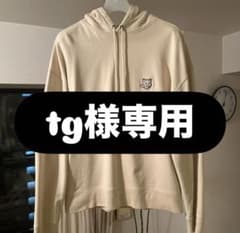 クリーム色 フード付きパーカー tg様専用のサムネイル