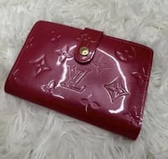 訳あり【LOUIS VUITTON】ポルトフォイユヴェルニ 二つ折り 財布 - メルカリ