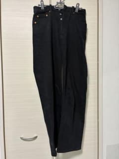 Levi's ブラックデニム ストレートパンツ
