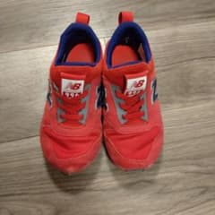 New Balance 赤色 スニーカー　ニューバランスのサムネイル