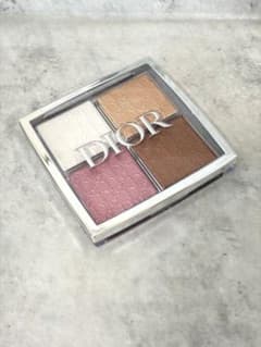 【新品】Dior バックステージ フェイス グロウ パレット 001のサムネイル