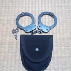 小次郎様専用　　米国製　手錠のサムネイル