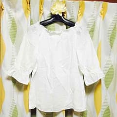 美品 ホワイトブラウス♪のサムネイル