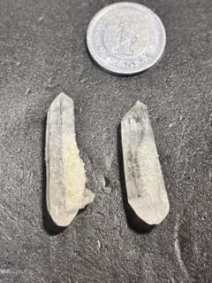 国産鉱物 (184)天然水晶 両錐水晶原石 鉱物標本 2個セットのサムネイル