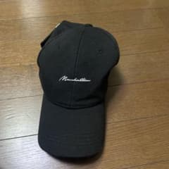 Manhattan ロゴ刺繍 キャップ ブラックのサムネイル