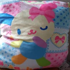 サンリオキャラクターズ　　スーパーギガザッカぐらもっちクッション　ウサハナ