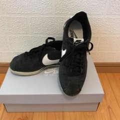 NIKE スニーカーのサムネイル