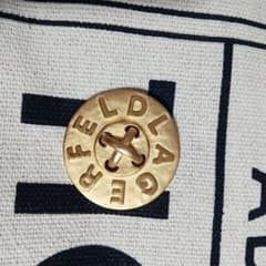 a*e様 カール・ラガーフェルドヴィンテージボタンデザインブローチゴールドカラー a*e様 カール・ラガーフェルドヴィンテージボタンデザインブローチ