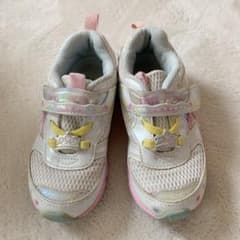 瞬足 スニーカー 女の子のサムネイル
