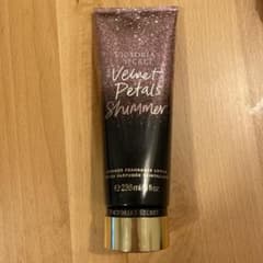 VICTORIA'S SECRET  Velvet Petals Shimmerのサムネイル