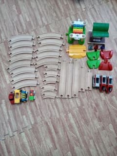 ブリオ　BRIO 木製レール　列車　セットのサムネイル
