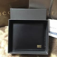 【新品・未使用】GUCCI メンズ 二つ折り財布のサムネイル