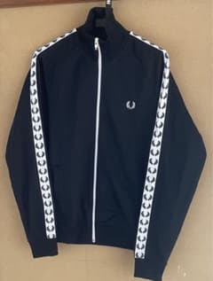 【極美品】フレッドペリー　トラックジャケット　ジャージ　ブラック　ポルトガルのサムネイル