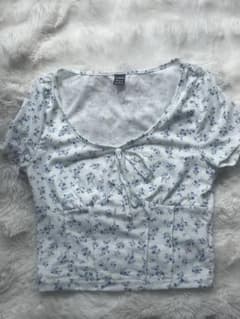 花柄クロップドTシャツ 半袖のサムネイル