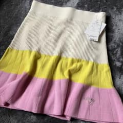新品☆ キャロウェイスカート　ニットのサムネイル