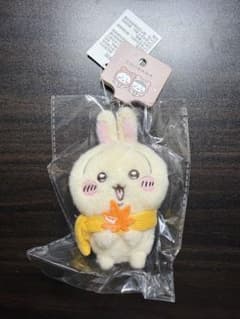 ちいかわ　MINISO　うさぎ マスコット 紅葉のサムネイル