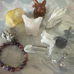 メルカリ市限定♡天然石 色々なカービング 天然石 カービング おまとめ 7点 - メルカリ