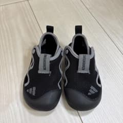 adidas キッズ サンダル ブラックのサムネイル