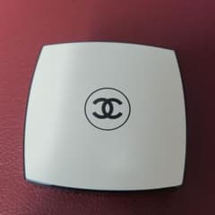 CHANEL レベージュプードゥルベルミン10のサムネイル