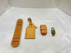 LOUIS VUITTON ネームタグ パドロック ベルト セットのサムネイル