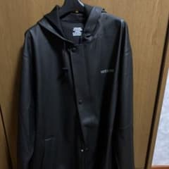VETEMENTS フード付き ブラックレインコート - メルカリ