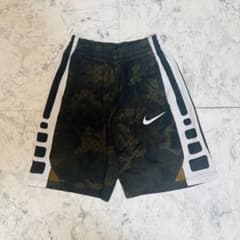 NIKE バスケットボール ハーフパンツ 迷彩サイドポケットサイズ140〜150のサムネイル