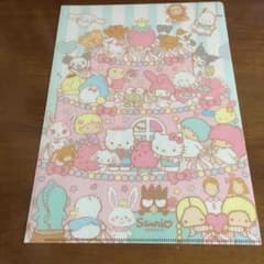 ① サンリオ オールキャラ クリアファイルのサムネイル