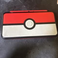 ジャンク品New 2DS LL モンスターボールエディション 本体のサムネイル