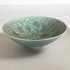 名工 李連休 作】如泉青磁 茶碗 栞付 30年前韓国購入 透過する底紋様