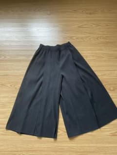 美品　ミーイッセイミヤケ ガウチョパンツ ワイドパンツのサムネイル