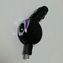 シガーソケット利用　スマートフォン充電器のサムネイル