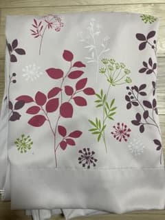 ユニベール 花柄ドレープカーテン　遮光等級高　145×180のサムネイル