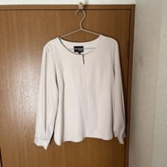 オフィスカジュアル◎トップスのサムネイル