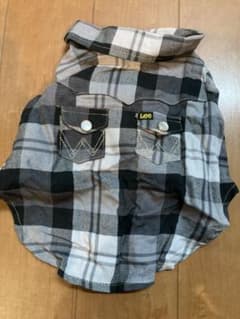 犬の洋服のサムネイル