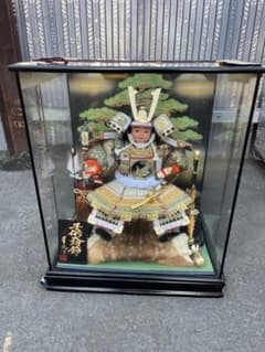 白馬に乗った五月人形　ガラスケース入り　大型 白馬に乗った五月人形 ガラスケース入り 大型 | Shop at Mercari from