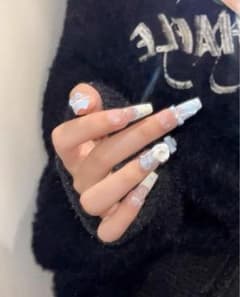 ブルーチェックうさぎネイルチップのサムネイル