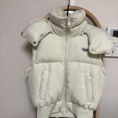   ダウンベスト白 SHEIN白ダウン ベストの通販 by ゆるゆるshop｜ラクマ