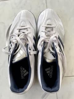【ほぼ新品】adidas サッカーシューズのサムネイル