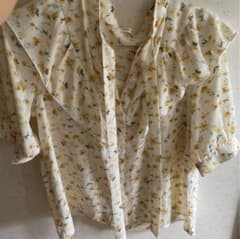 花柄 トップス 透け感のサムネイル