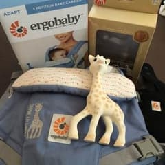 sky様専用 エルゴアダプト キリンのソフィー ソフィー本体とよだれカバー付きのサムネイル